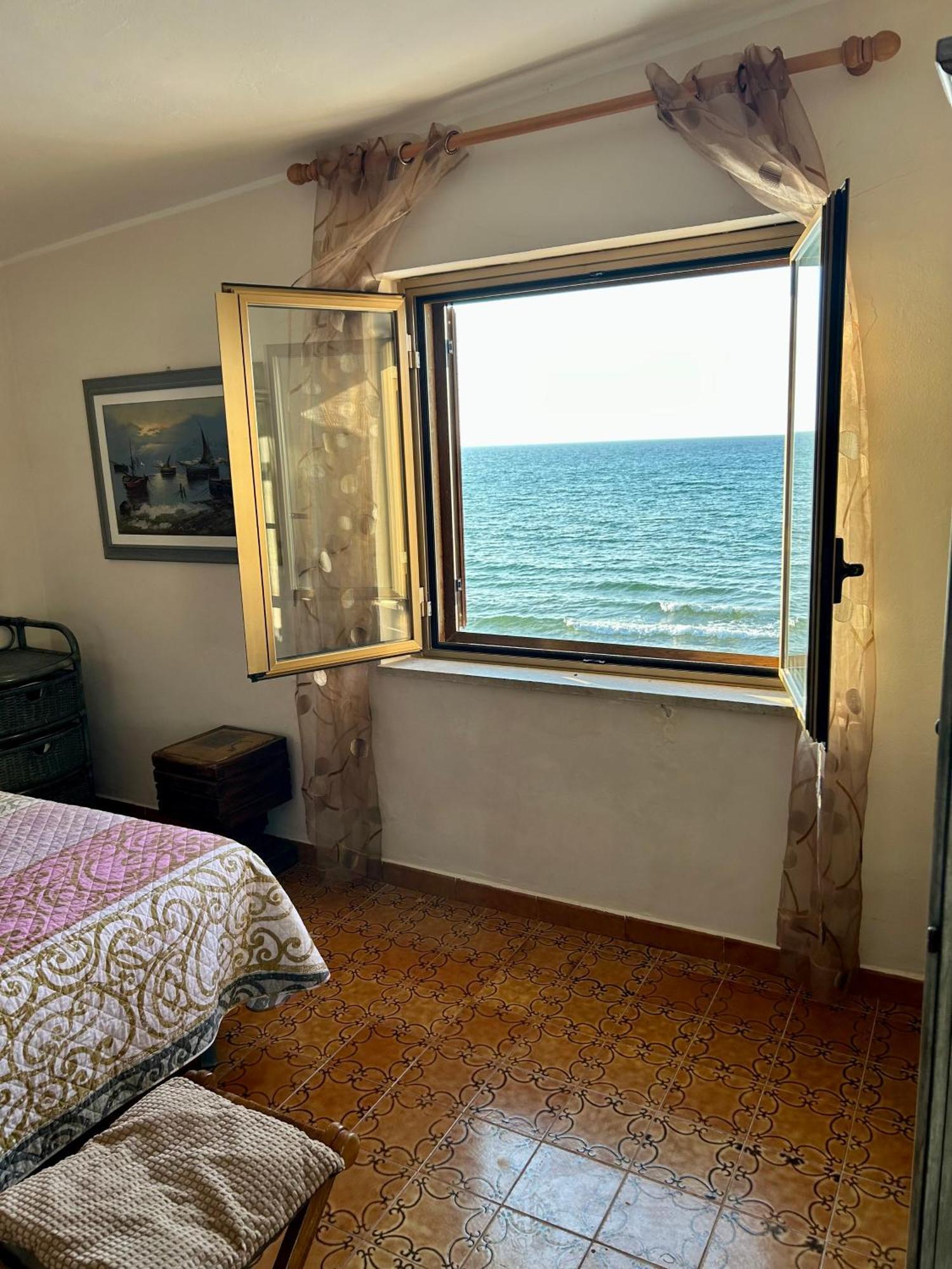 Casa Vacanza Barbera - In Riva Al Mare Villa Trappeto  Exterior photo